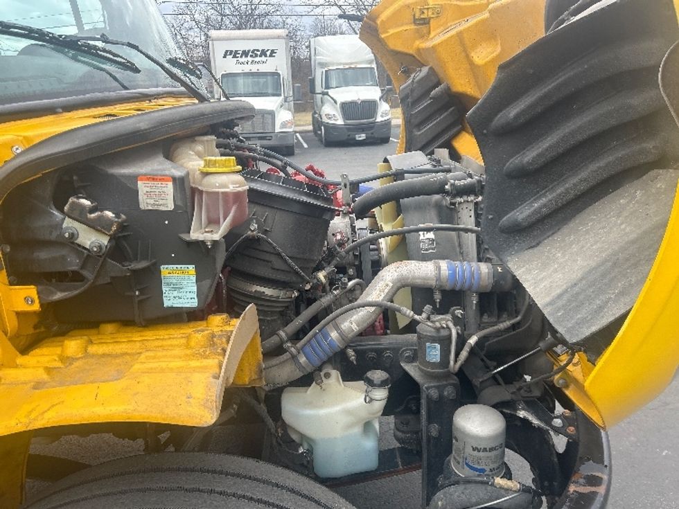 Medium Duty Box Truck-Light and Medium Duty Trucks-Freightliner-2022-M2-Louisville-KY-125,855\n\t\tmiles-$ 71,750 - Image 23