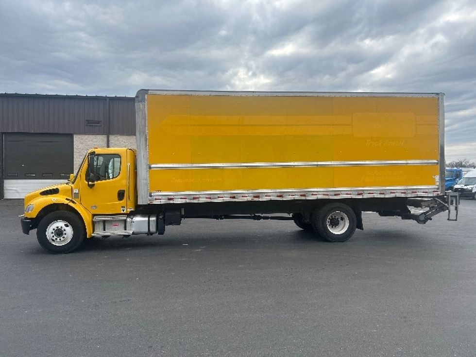 Medium Duty Box Truck-Light and Medium Duty Trucks-Freightliner-2022-M2-Louisville-KY-125,855\n\t\tmiles-$ 71,750 - Image 4