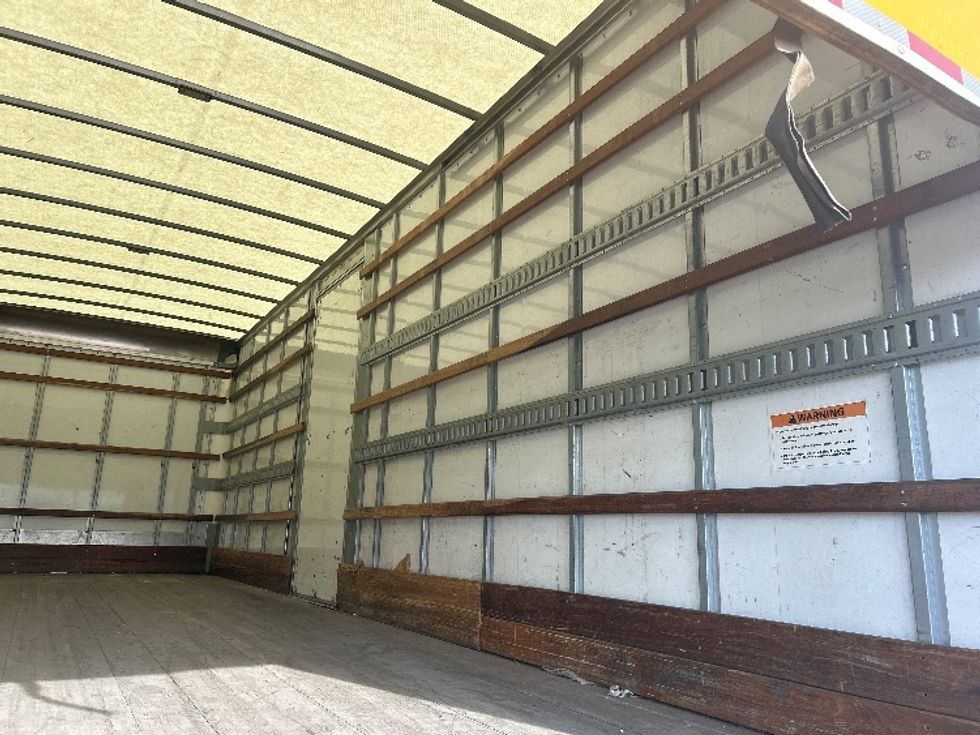 Medium Duty Box Truck-Light and Medium Duty Trucks-Freightliner-2022-M2-Louisville-KY-135,196\n\t\tmiles-$ 71,000 - Image 11