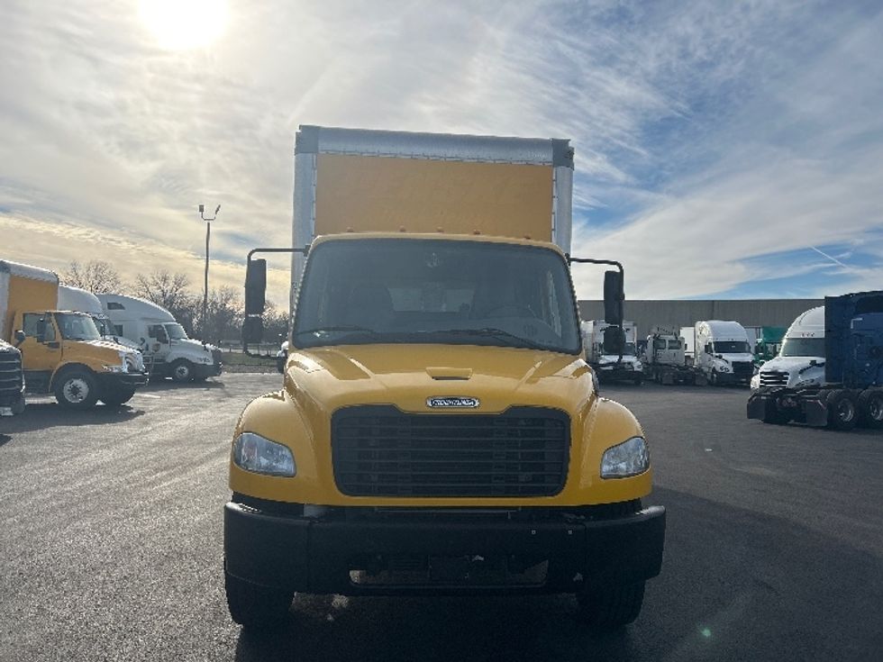 Medium Duty Box Truck-Light and Medium Duty Trucks-Freightliner-2022-M2-Louisville-KY-135,196\n\t\tmiles-$ 71,000 - Image 2