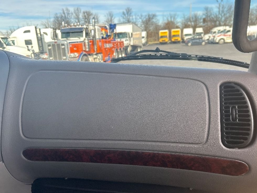 Medium Duty Box Truck-Light and Medium Duty Trucks-Freightliner-2022-M2-Louisville-KY-135,196\n\t\tmiles-$ 71,000 - Image 20