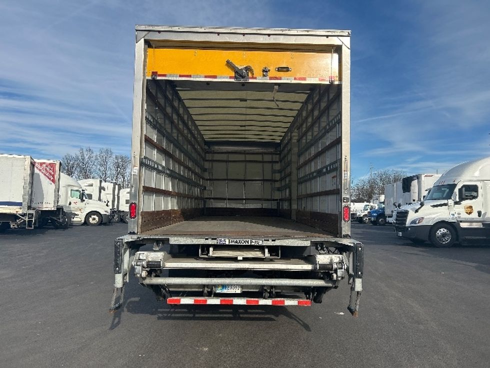 Medium Duty Box Truck-Light and Medium Duty Trucks-Freightliner-2022-M2-Louisville-KY-135,196\n\t\tmiles-$ 71,000 - Image 7