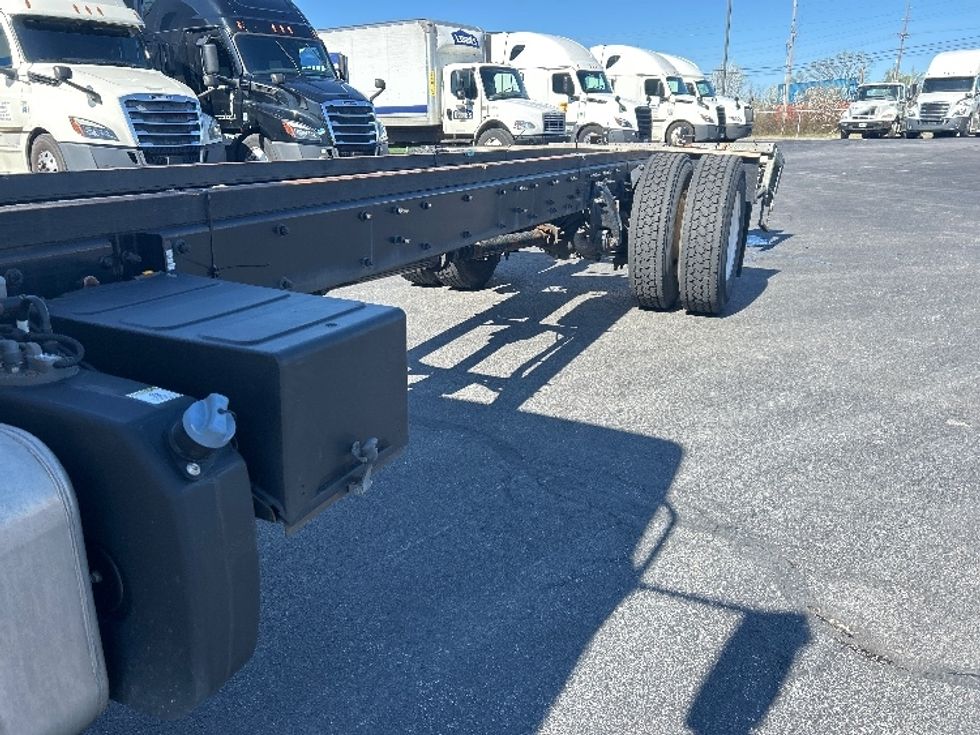 Medium Duty Box Truck-Light and Medium Duty Trucks-Freightliner-2022-M2-Louisville-KY-172,994\n\t\tmiles-$ 52,000 - Image 5