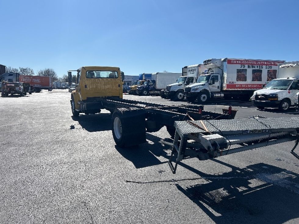 Medium Duty Box Truck-Light and Medium Duty Trucks-Freightliner-2022-M2-Louisville-KY-172,994\n\t\tmiles-$ 52,000 - Image 6
