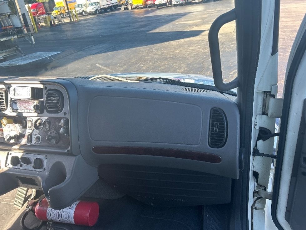 Medium Duty Box Truck-Light and Medium Duty Trucks-Freightliner-2022-M2-Louisville-KY-216,396\n\t\tmiles-$ 55,250 - Image 21