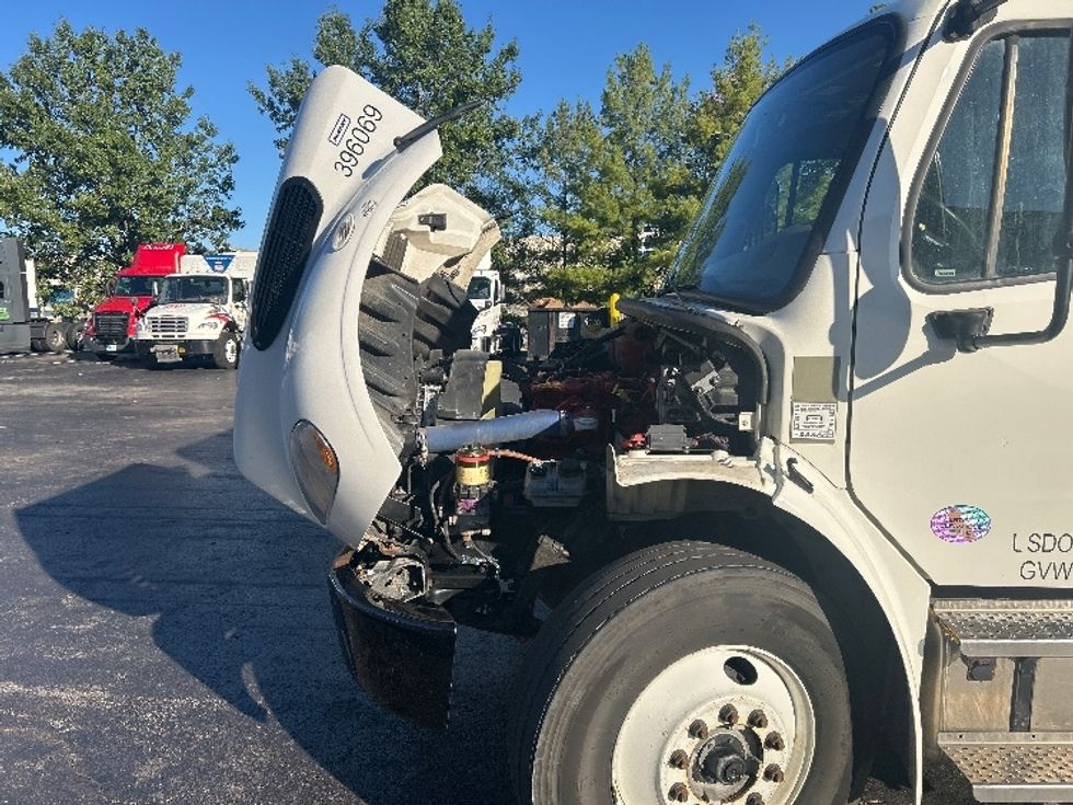 Medium Duty Box Truck-Light and Medium Duty Trucks-Freightliner-2022-M2-Louisville-KY-216,396\n\t\tmiles-$ 55,250 - Image 24