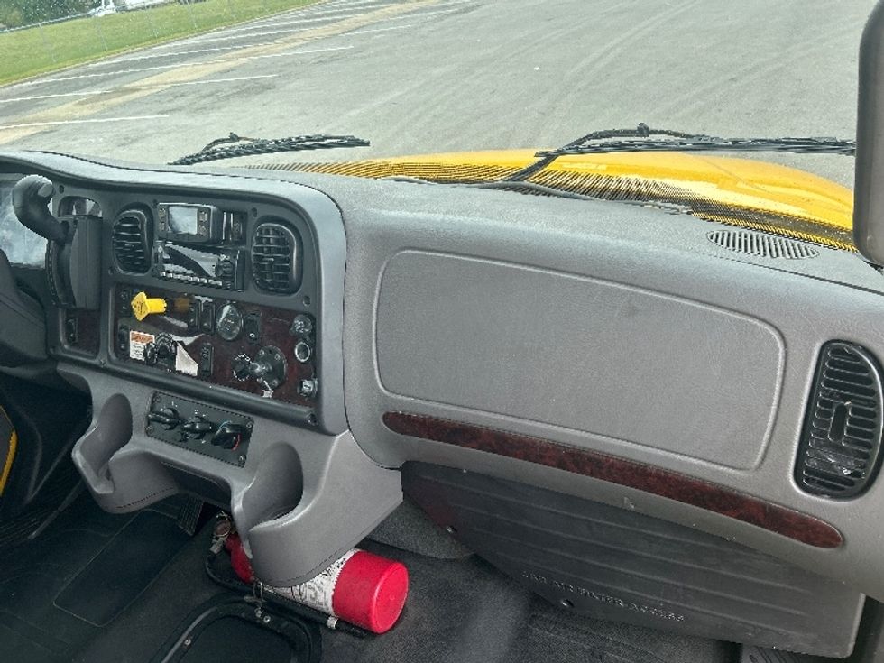 Medium Duty Box Truck-Light and Medium Duty Trucks-Freightliner-2022-M2-Louisville-KY-222,716\n\t\tmiles-$ 53,000 - Image 21