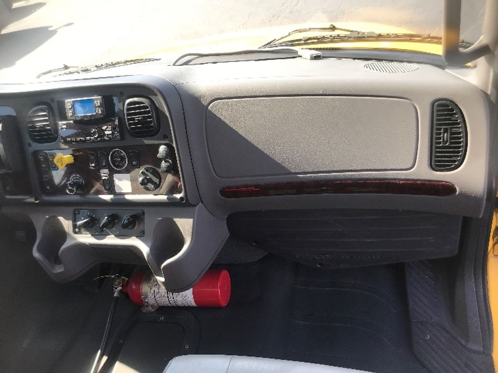 Medium Duty Box Truck-Light and Medium Duty Trucks-Freightliner-2022-M2-Louisville-KY-227,541\n\t\tmiles-$ 51,250 - Image 20