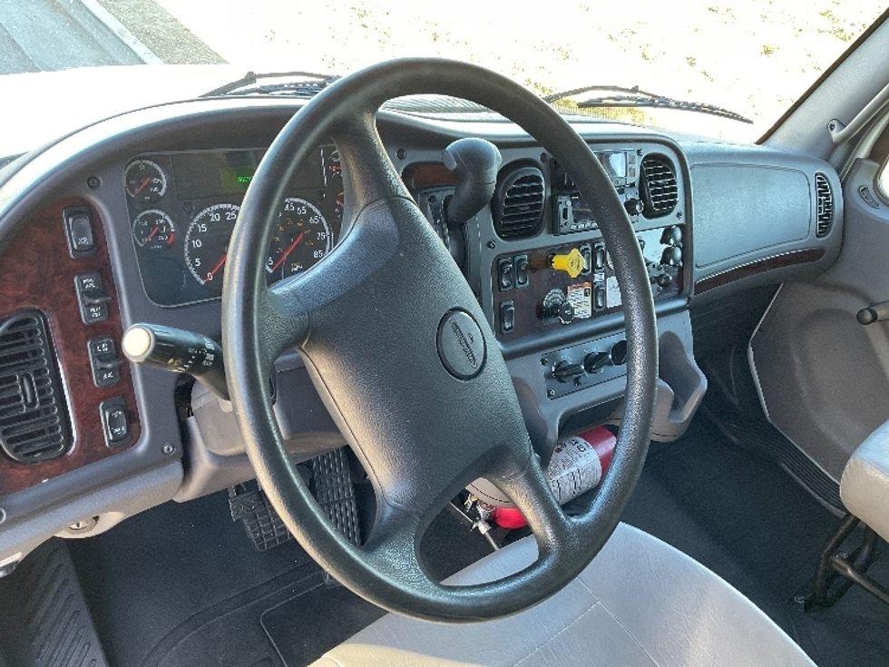 Medium Duty Box Truck-Light and Medium Duty Trucks-Freightliner-2022-M2-Loveland-CO-192,874\n\t\tmiles-$ 62,250 - Image 17