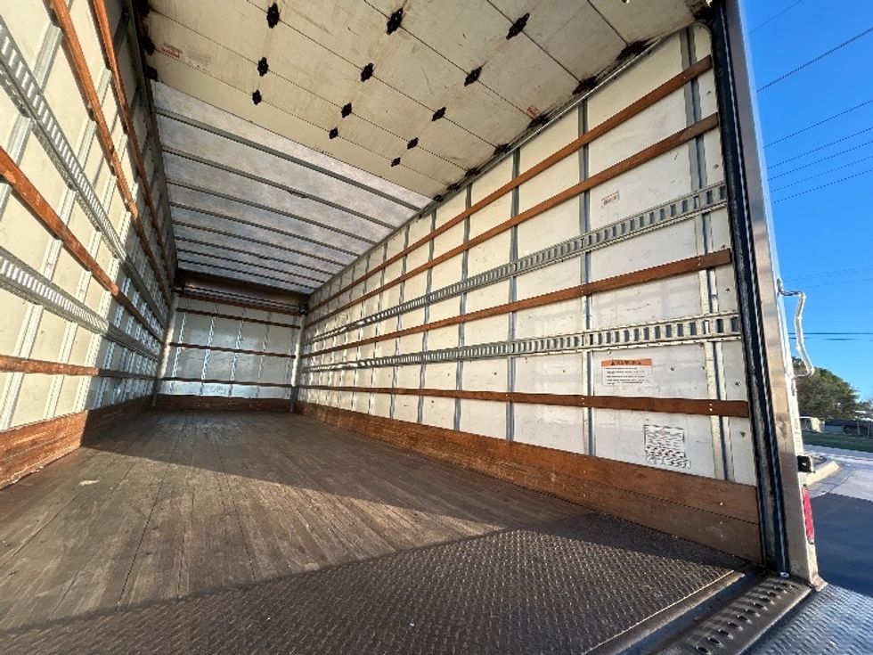 Medium Duty Box Truck-Light and Medium Duty Trucks-Freightliner-2022-M2-Lowell-AR-133,466\n\t\tmiles-$ 71,250 - Image 12