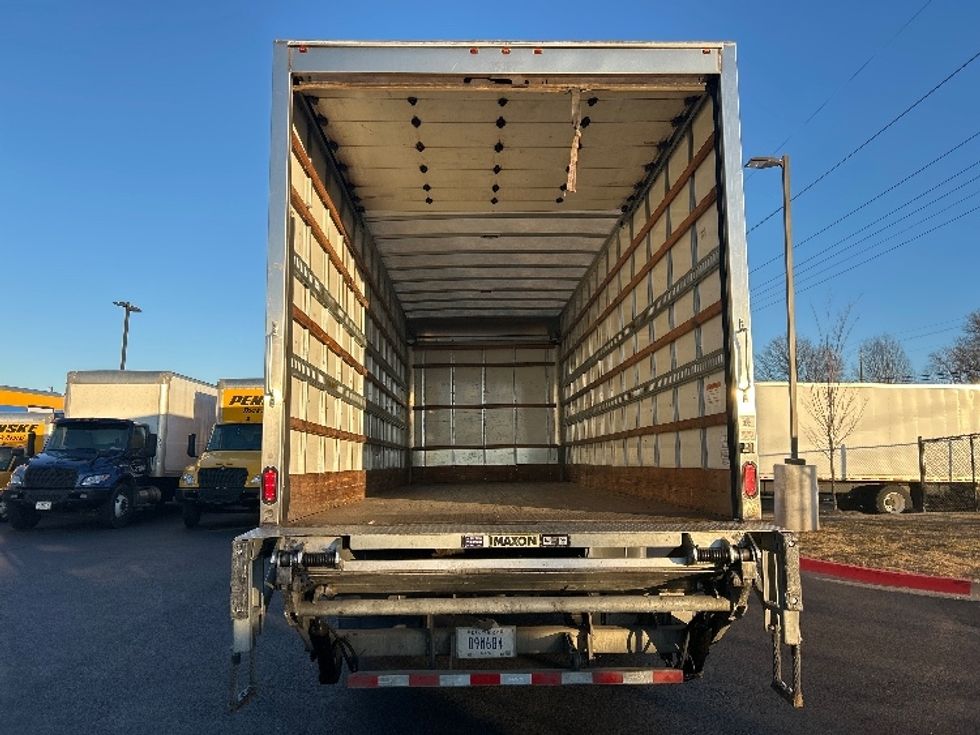 Medium Duty Box Truck-Light and Medium Duty Trucks-Freightliner-2022-M2-Lowell-AR-133,466\n\t\tmiles-$ 71,250 - Image 8