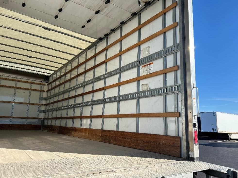 Medium Duty Box Truck-Light and Medium Duty Trucks-Freightliner-2022-M2-Madison-AL-100,923\n\t\tmiles-$ 81,750 - Image 12