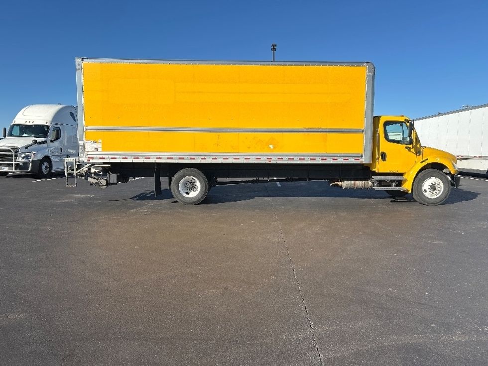 Medium Duty Box Truck-Light and Medium Duty Trucks-Freightliner-2022-M2-Madison-AL-100,923\n\t\tmiles-$ 81,750 - Image 15
