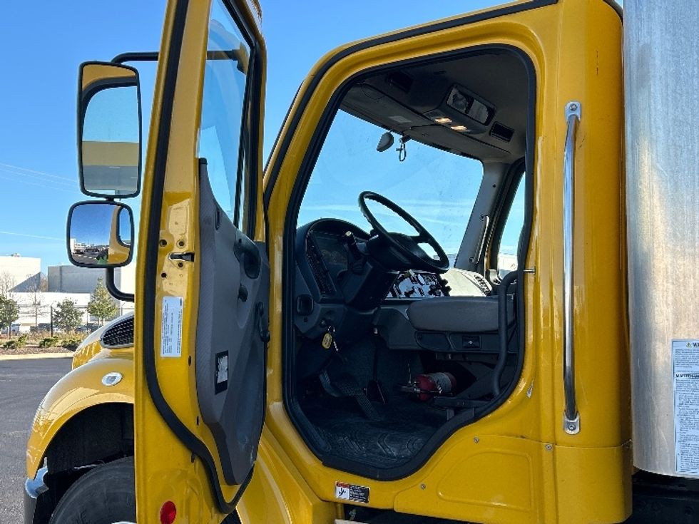 Medium Duty Box Truck-Light and Medium Duty Trucks-Freightliner-2022-M2-Madison-AL-100,923\n\t\tmiles-$ 81,750 - Image 16