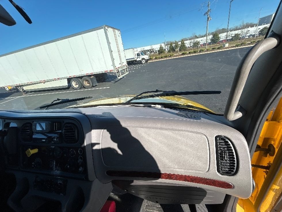 Medium Duty Box Truck-Light and Medium Duty Trucks-Freightliner-2022-M2-Madison-AL-100,923\n\t\tmiles-$ 81,750 - Image 21