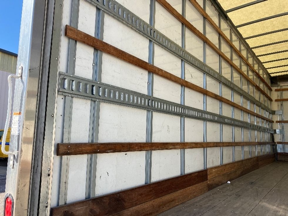 Medium Duty Box Truck-Light and Medium Duty Trucks-Freightliner-2022-M2-Madison-AL-140,188\n\t\tmiles-$ 71,500 - Image 11