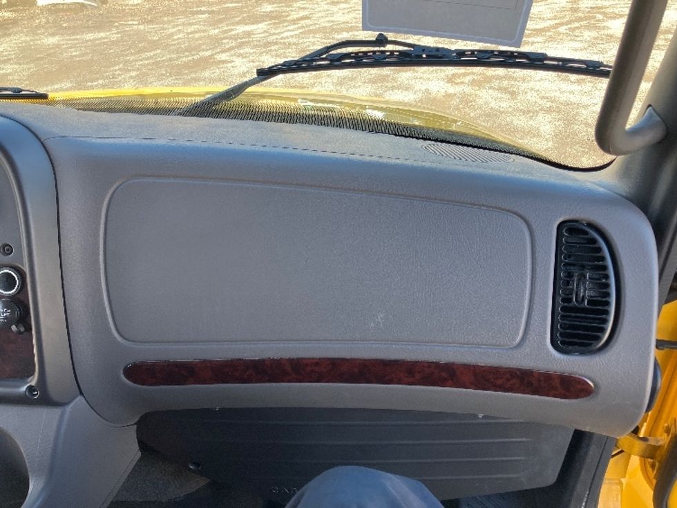 Medium Duty Box Truck-Light and Medium Duty Trucks-Freightliner-2022-M2-Madison-AL-140,188\n\t\tmiles-$ 71,500 - Image 21