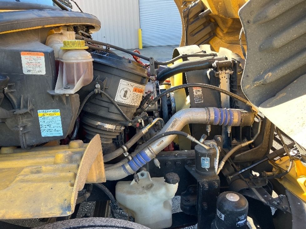 Medium Duty Box Truck-Light and Medium Duty Trucks-Freightliner-2022-M2-Madison-AL-140,188\n\t\tmiles-$ 71,500 - Image 23