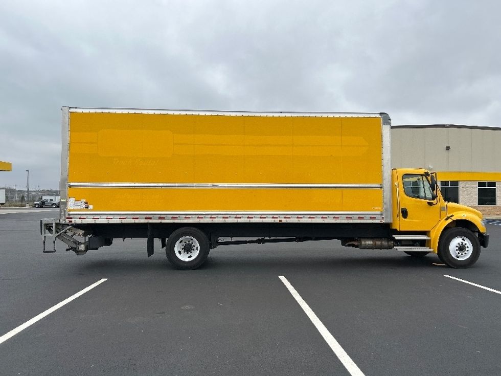 Medium Duty Box Truck-Light and Medium Duty Trucks-Freightliner-2022-M2-Madison-AL-142,324\n\t\tmiles-$ 74,750 - Image 16