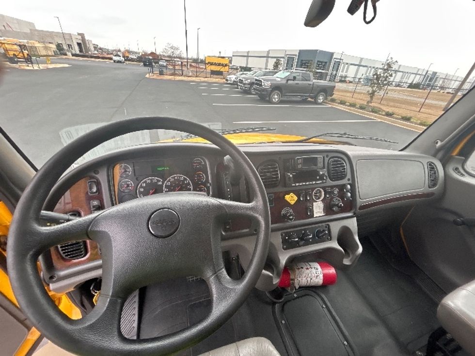 Medium Duty Box Truck-Light and Medium Duty Trucks-Freightliner-2022-M2-Madison-AL-142,324\n\t\tmiles-$ 74,750 - Image 17