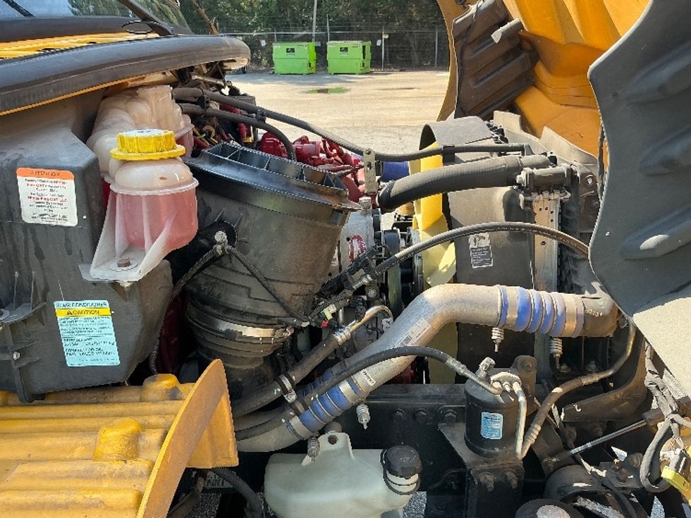 Medium Duty Box Truck-Light and Medium Duty Trucks-Freightliner-2022-M2-Mcdonough-GA-127,496\n\t\tmiles-$ 77,750 - Image 23