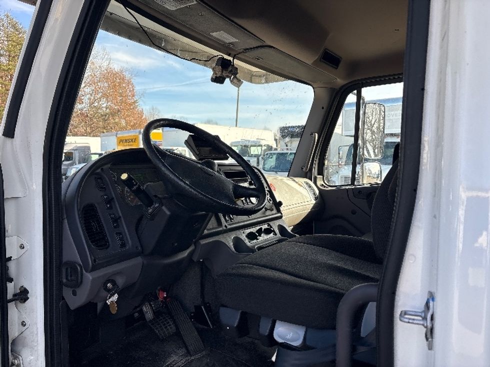 Medium Duty Box Truck-Light and Medium Duty Trucks-Freightliner-2022-M2-Mebane-NC-108,779\n\t\tmiles-$ 84,500 - Image 16