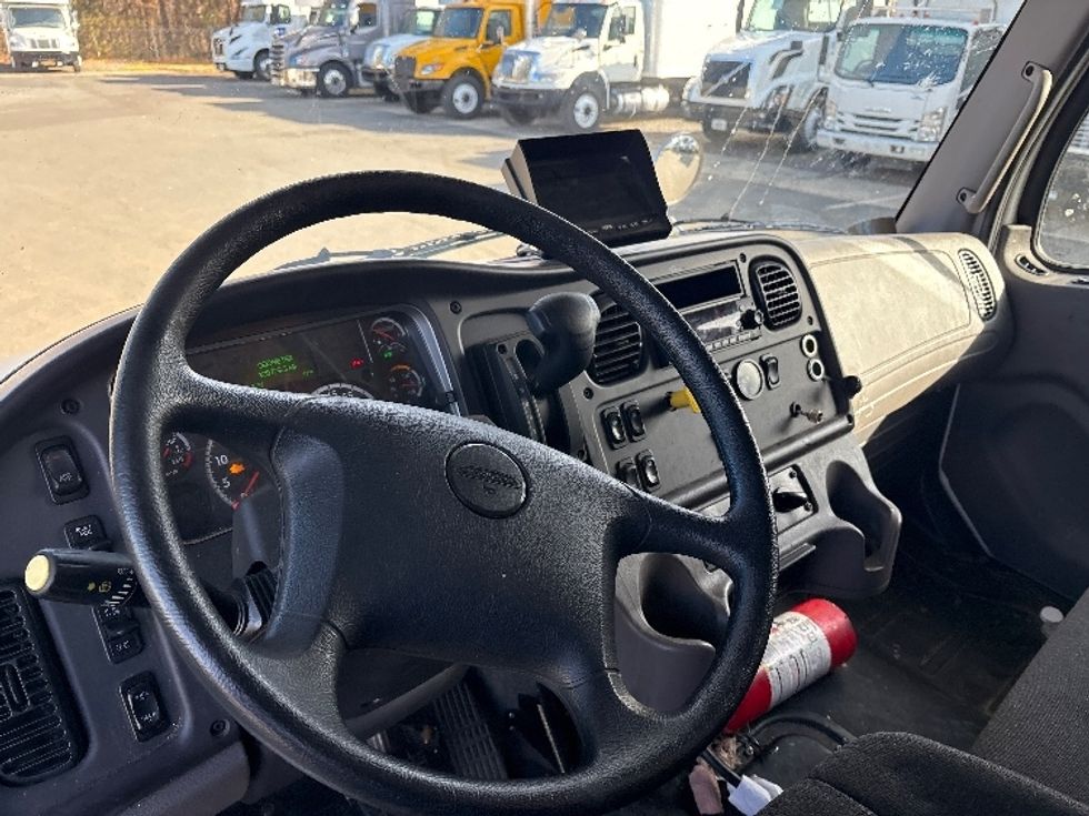 Medium Duty Box Truck-Light and Medium Duty Trucks-Freightliner-2022-M2-Mebane-NC-108,779\n\t\tmiles-$ 84,500 - Image 17