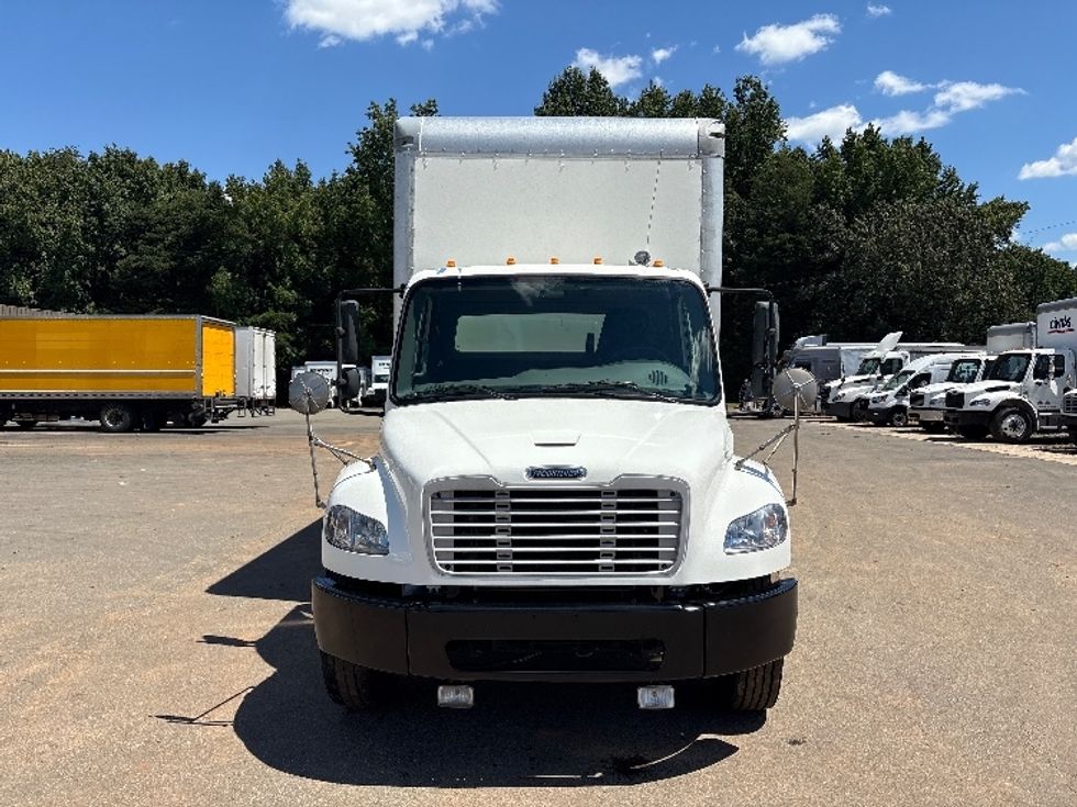 2022 Freightliner M2 106 Medium Duty photo 2