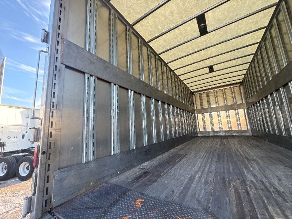 Medium Duty Box Truck-Light and Medium Duty Trucks-Freightliner-2022-M2-Medley-FL-208,901\n\t\tmiles-$ 59,000 - Image 11