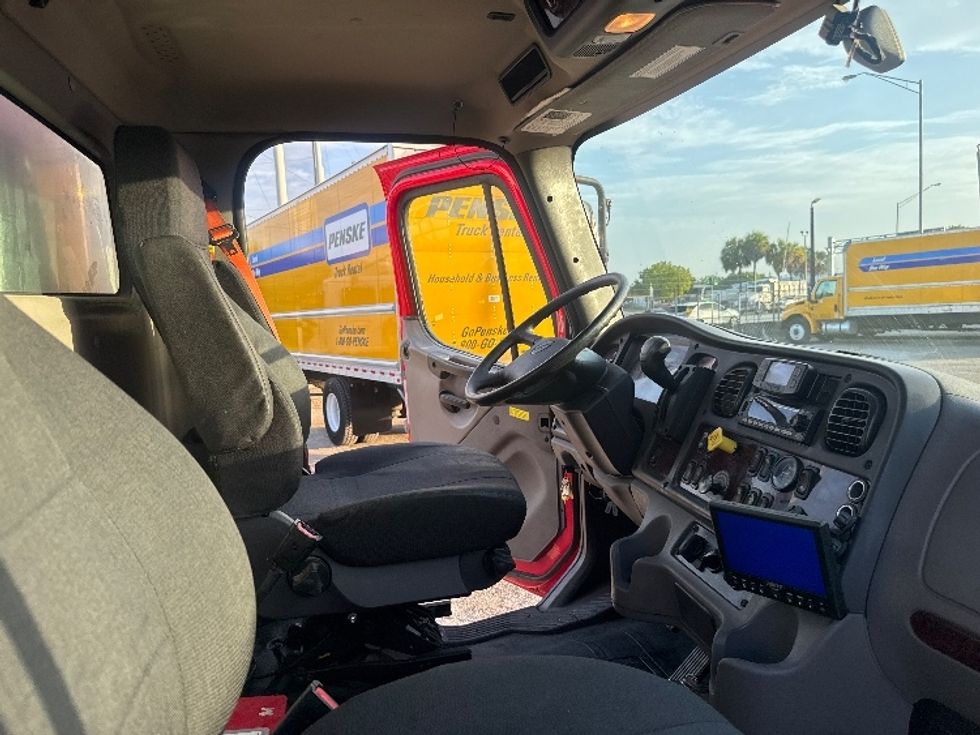Medium Duty Box Truck-Light and Medium Duty Trucks-Freightliner-2022-M2-Medley-FL-208,901\n\t\tmiles-$ 59,000 - Image 22