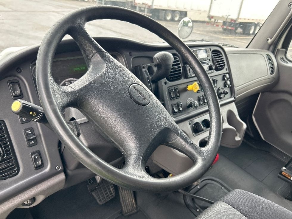 Medium Duty Box Truck-Light and Medium Duty Trucks-Freightliner-2022-M2-Memphis-TN-227,763\n\t\tmiles-$ 44,000 - Image 17