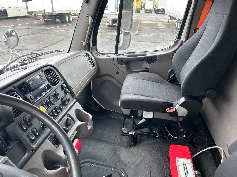 Medium Duty Box Truck-Light and Medium Duty Trucks-Freightliner-2022-M2-Memphis-TN-227,763\n\t\tmiles-$ 44,000 - Image 19
