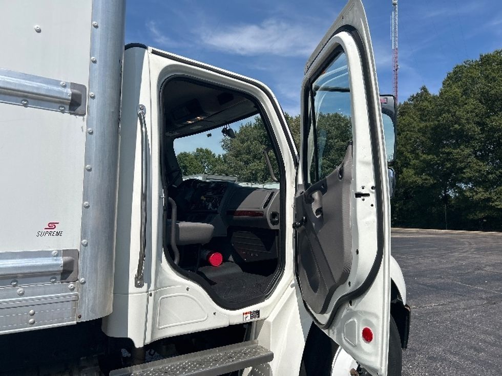 Medium Duty Box Truck-Light and Medium Duty Trucks-Freightliner-2022-M2-Memphis-TN-234,423\n\t\tmiles-$ 49,500 - Image 18