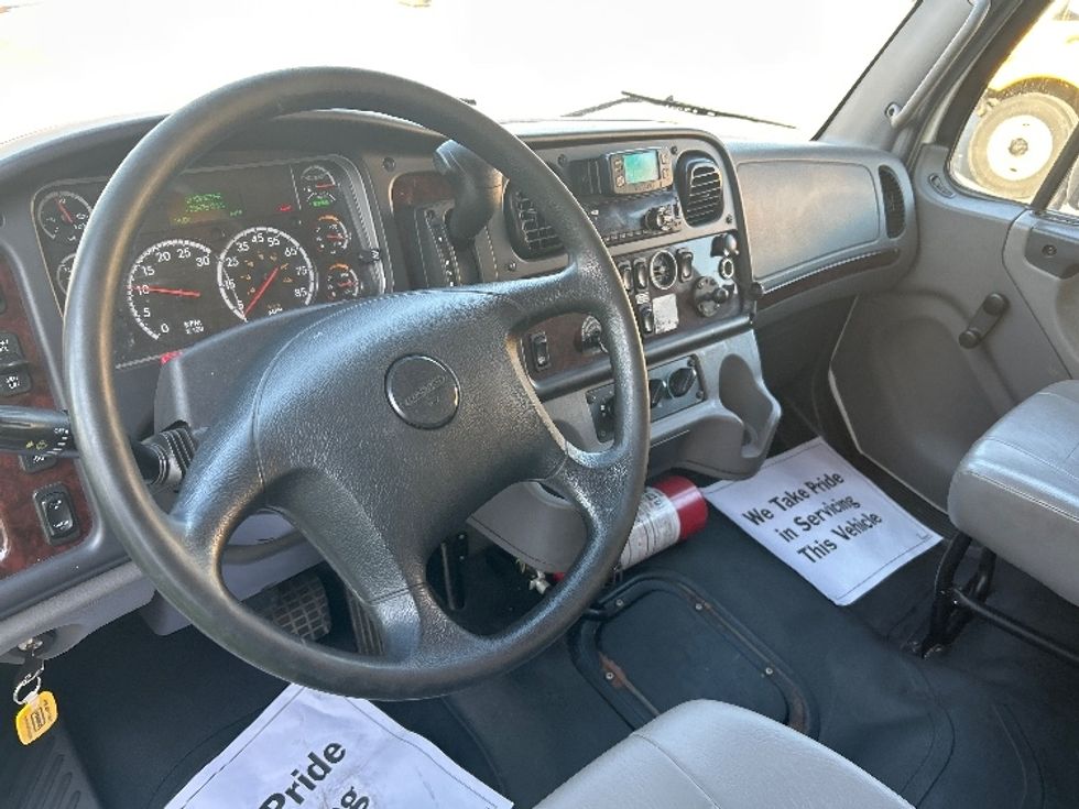 Medium Duty Box Truck-Light and Medium Duty Trucks-Freightliner-2022-M2-Memphis-TN-234,423\n\t\tmiles-$ 49,500 - Image 21