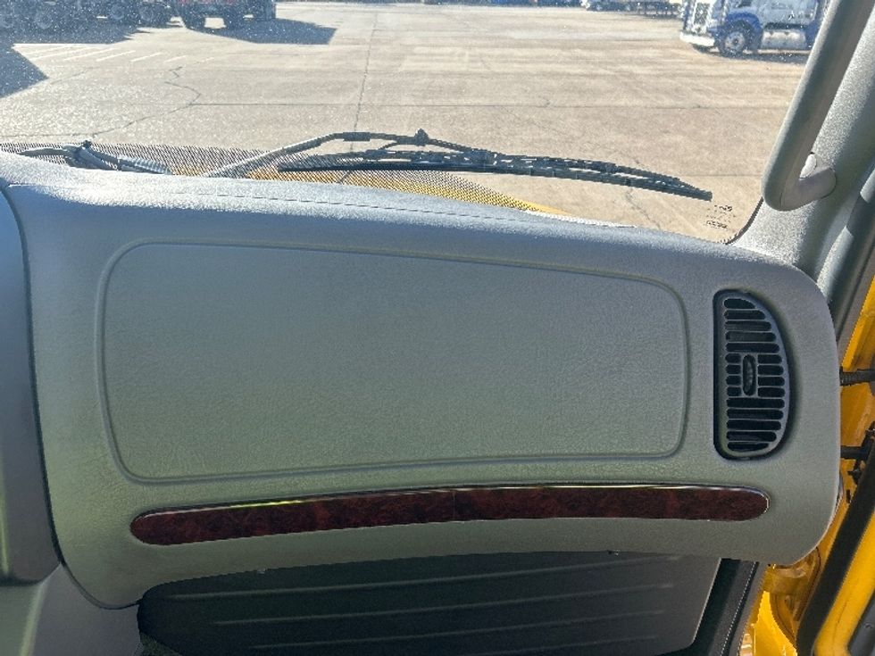 Medium Duty Box Truck-Light and Medium Duty Trucks-Freightliner-2022-M2-Memphis-TN-259,102\n\t\tmiles-$ 39,750 - Image 21