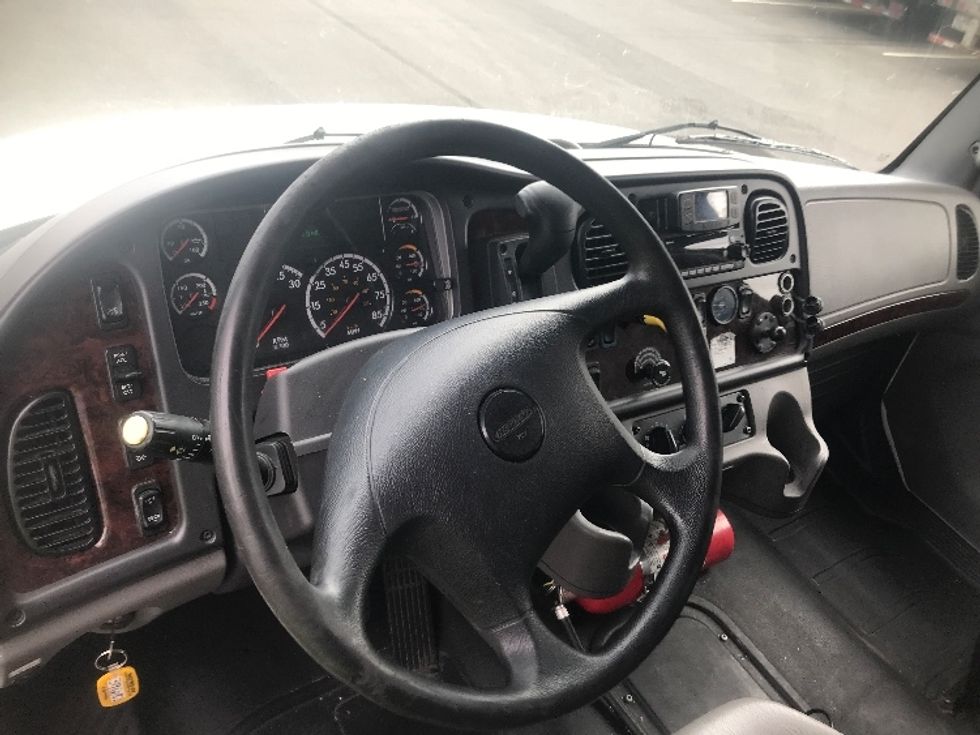 Medium Duty Box Truck-Light and Medium Duty Trucks-Freightliner-2022-M2-Miami-FL-235,596\n\t\tmiles-$ 51,250 - Image 17