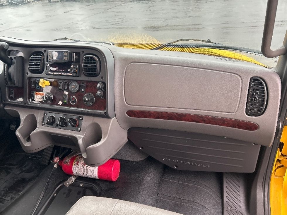 Medium Duty Box Truck-Light and Medium Duty Trucks-Freightliner-2022-M2-Middlefield-OH-104,397\n\t\tmiles-$ 74,250 - Image 21