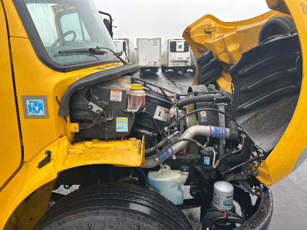 Medium Duty Box Truck-Light and Medium Duty Trucks-Freightliner-2022-M2-Middlefield-OH-104,397\n\t\tmiles-$ 74,250 - Image 23