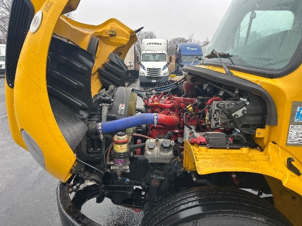 Medium Duty Box Truck-Light and Medium Duty Trucks-Freightliner-2022-M2-Middlefield-OH-104,397\n\t\tmiles-$ 74,250 - Image 24