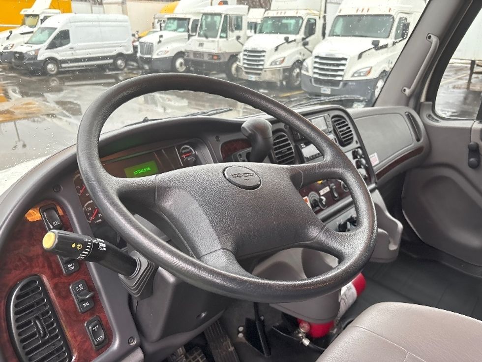 Medium Duty Box Truck-Light and Medium Duty Trucks-Freightliner-2022-M2-Middlefield-OH-107,109\n\t\tmiles-$ 74,750 - Image 17