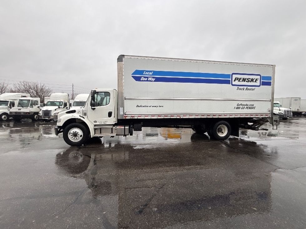 Medium Duty Box Truck-Light and Medium Duty Trucks-Freightliner-2022-M2-Middlefield-OH-107,109\n\t\tmiles-$ 74,750 - Image 4