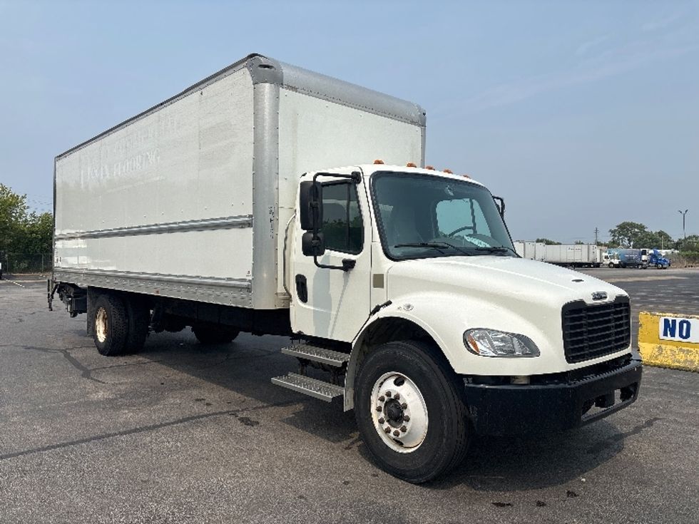 Medium Duty Box Truck-Light and Medium Duty Trucks-Freightliner-2022-M2-Middlefield-OH-181,420\n\t\tmiles-$ 60,500 - Image 1