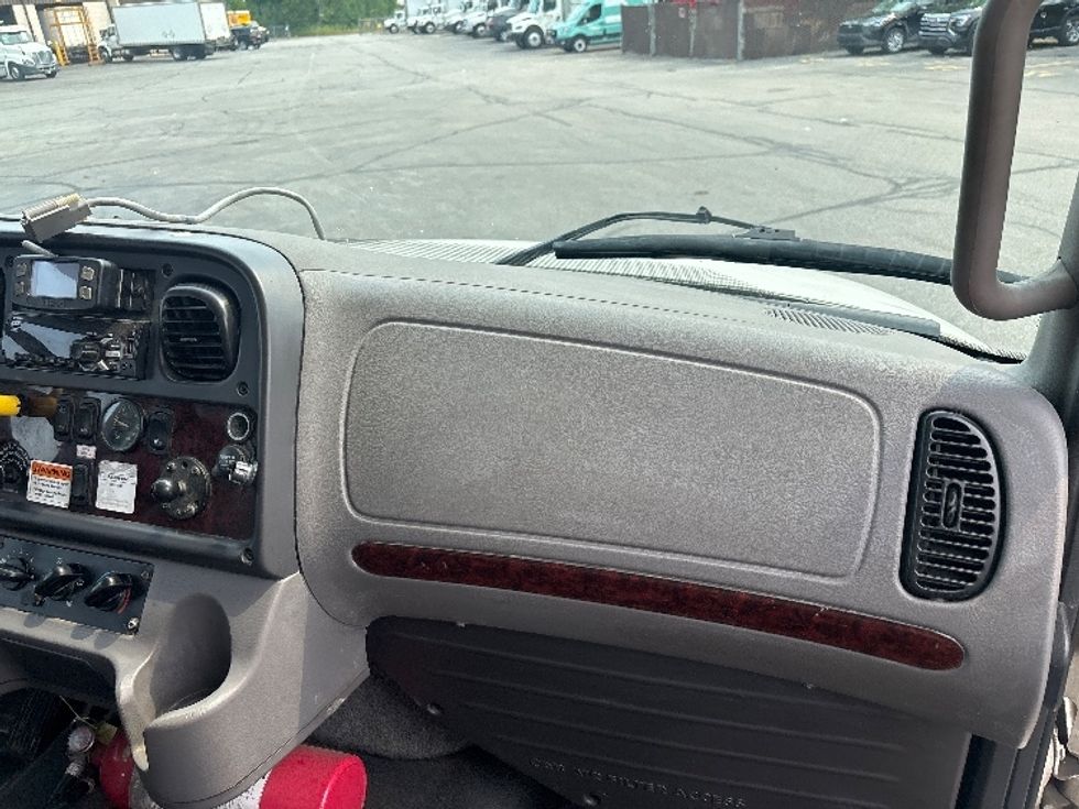 Medium Duty Box Truck-Light and Medium Duty Trucks-Freightliner-2022-M2-Middlefield-OH-181,420\n\t\tmiles-$ 60,500 - Image 21