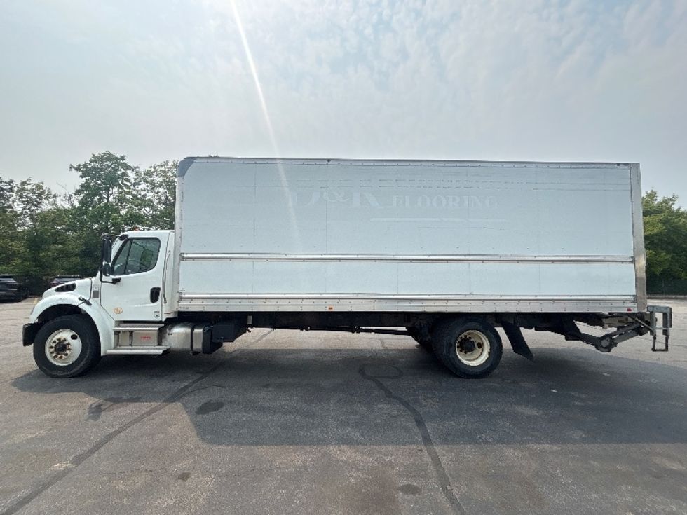 Medium Duty Box Truck-Light and Medium Duty Trucks-Freightliner-2022-M2-Middlefield-OH-181,420\n\t\tmiles-$ 60,500 - Image 4