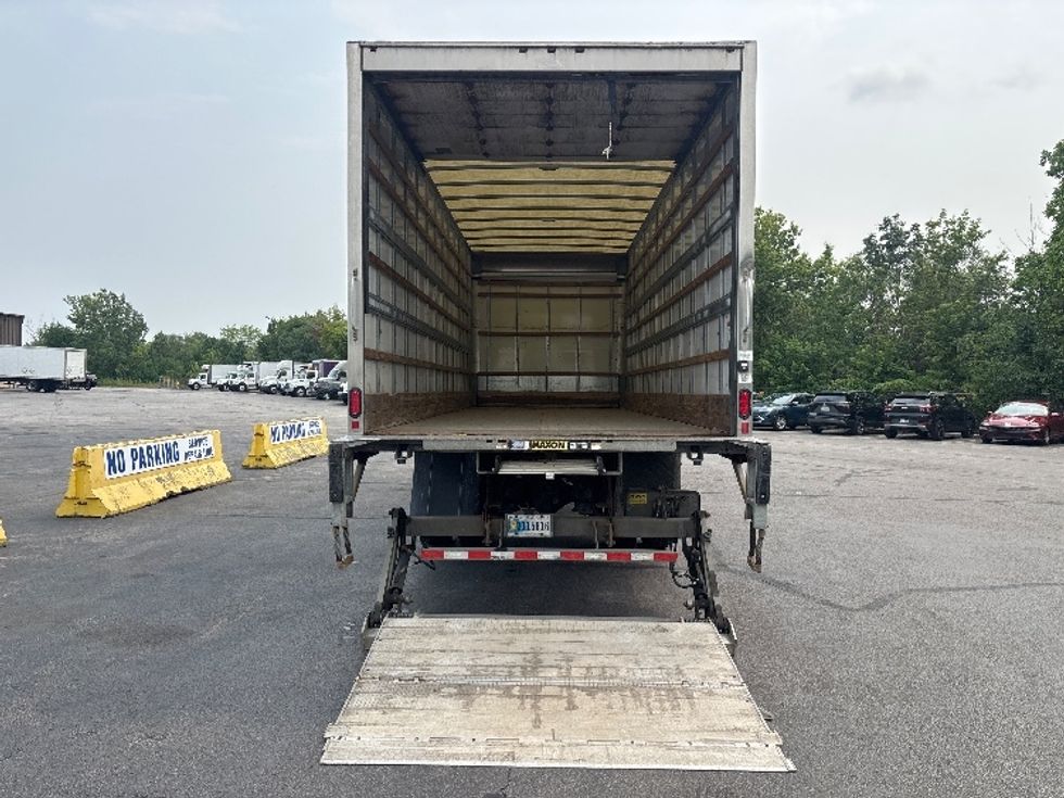 Medium Duty Box Truck-Light and Medium Duty Trucks-Freightliner-2022-M2-Middlefield-OH-181,420\n\t\tmiles-$ 60,500 - Image 9
