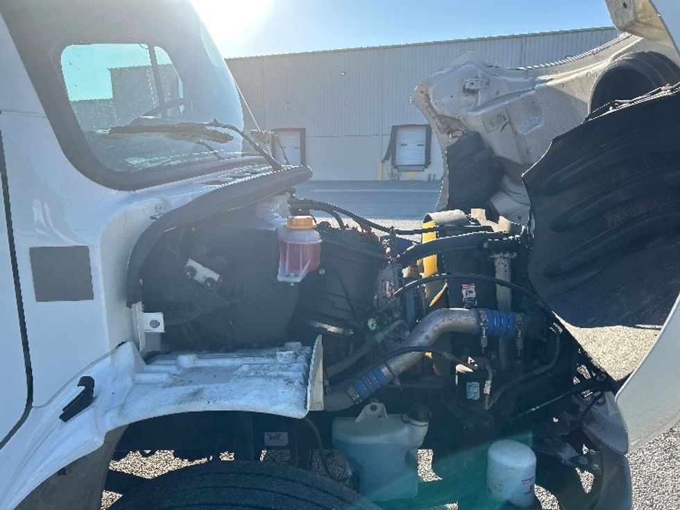 Medium Duty Box Truck-Light and Medium Duty Trucks-Freightliner-2022-M2-Middlefield-OH-213,641\n\t\tmiles-$ 54,250 - Image 23