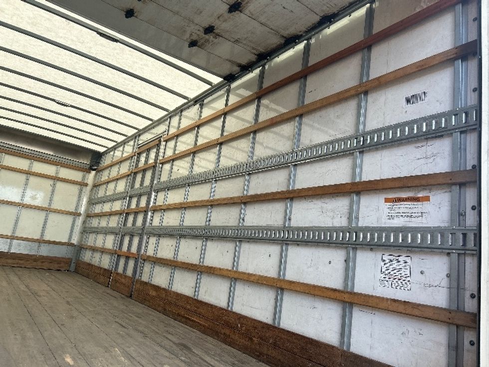 Medium Duty Box Truck-Light and Medium Duty Trucks-Freightliner-2022-M2-Middlefield-OH-241,057\n\t\tmiles-$ 49,250 - Image 12