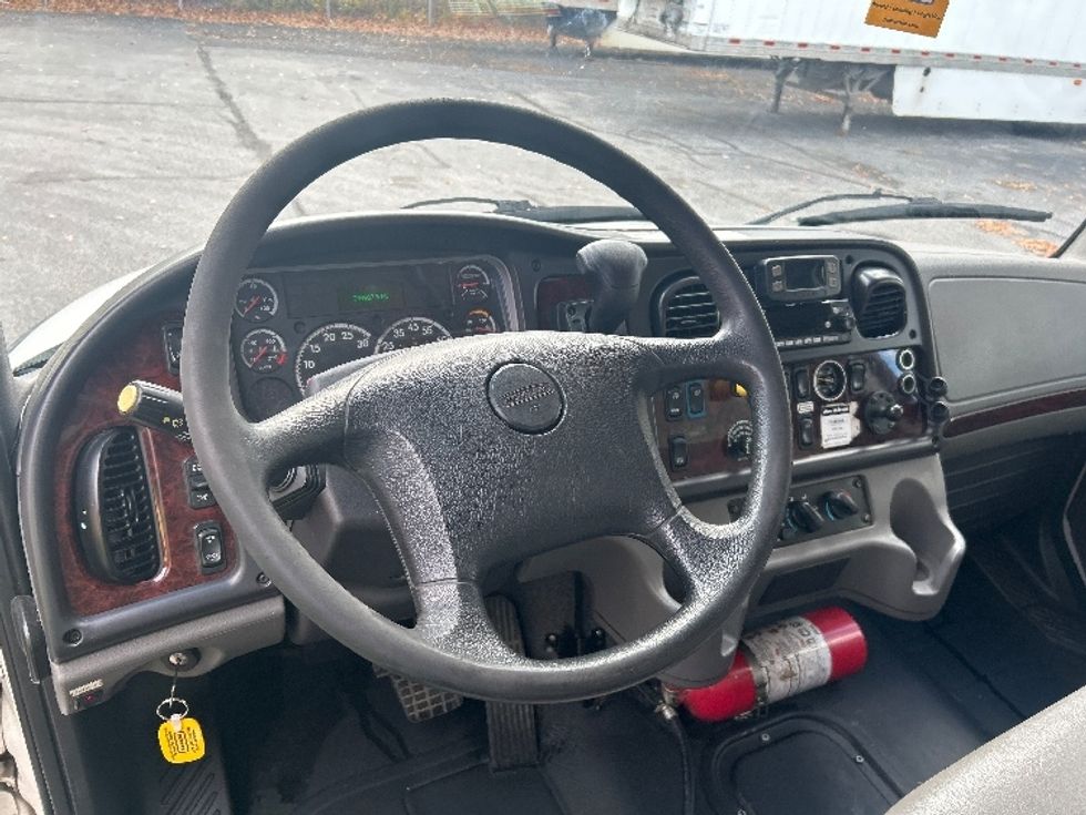 Medium Duty Box Truck-Light and Medium Duty Trucks-Freightliner-2022-M2-Middlefield-OH-241,057\n\t\tmiles-$ 49,250 - Image 17