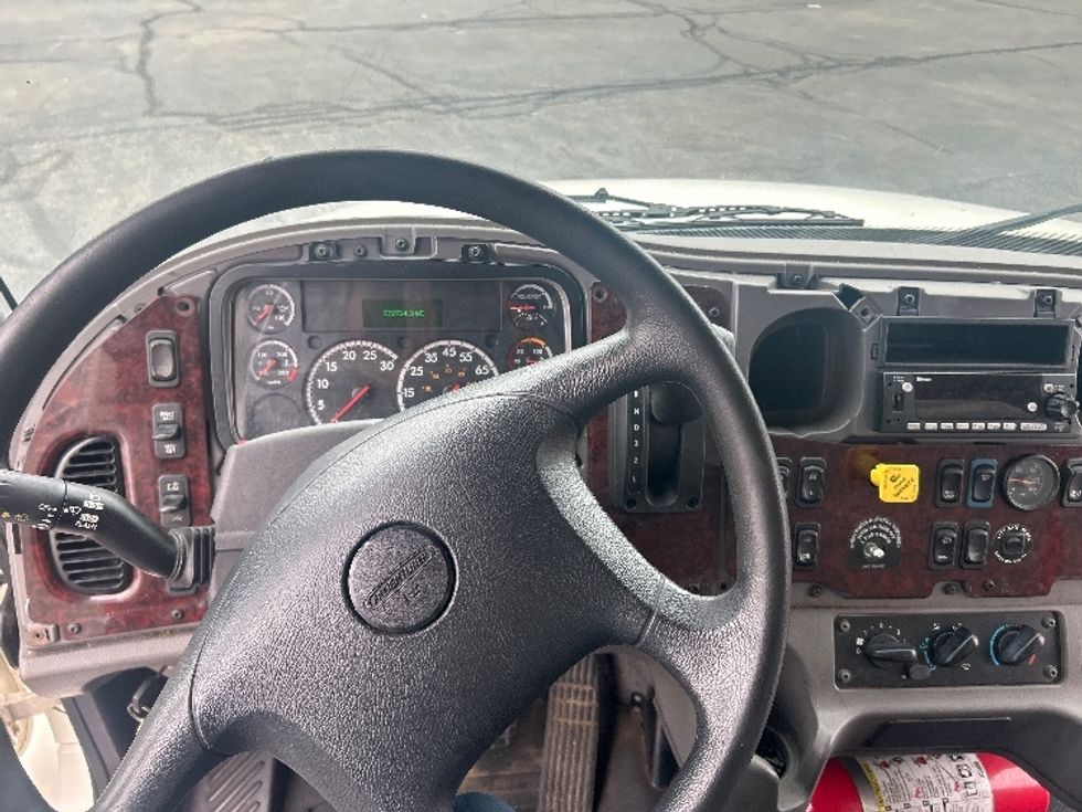 Medium Duty Box Truck-Light and Medium Duty Trucks-Freightliner-2022-M2-Middlefield-OH-272,733\n\t\tmiles-$ 48,500 - Image 17