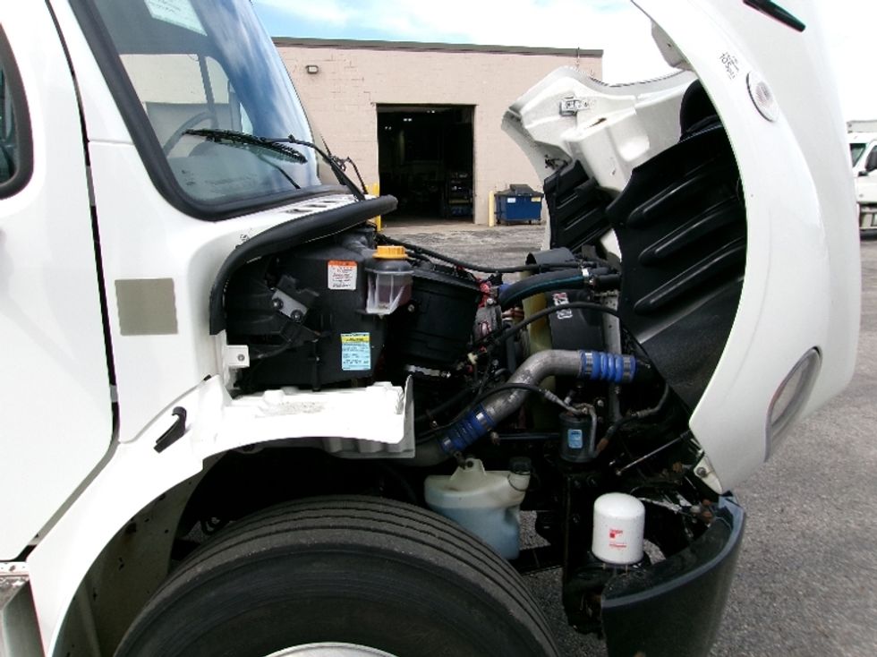 Medium Duty Box Truck-Light and Medium Duty Trucks-Freightliner-2022-M2-Middlefield-OH-273,093\n\t\tmiles-$ 48,250 - Image 21
